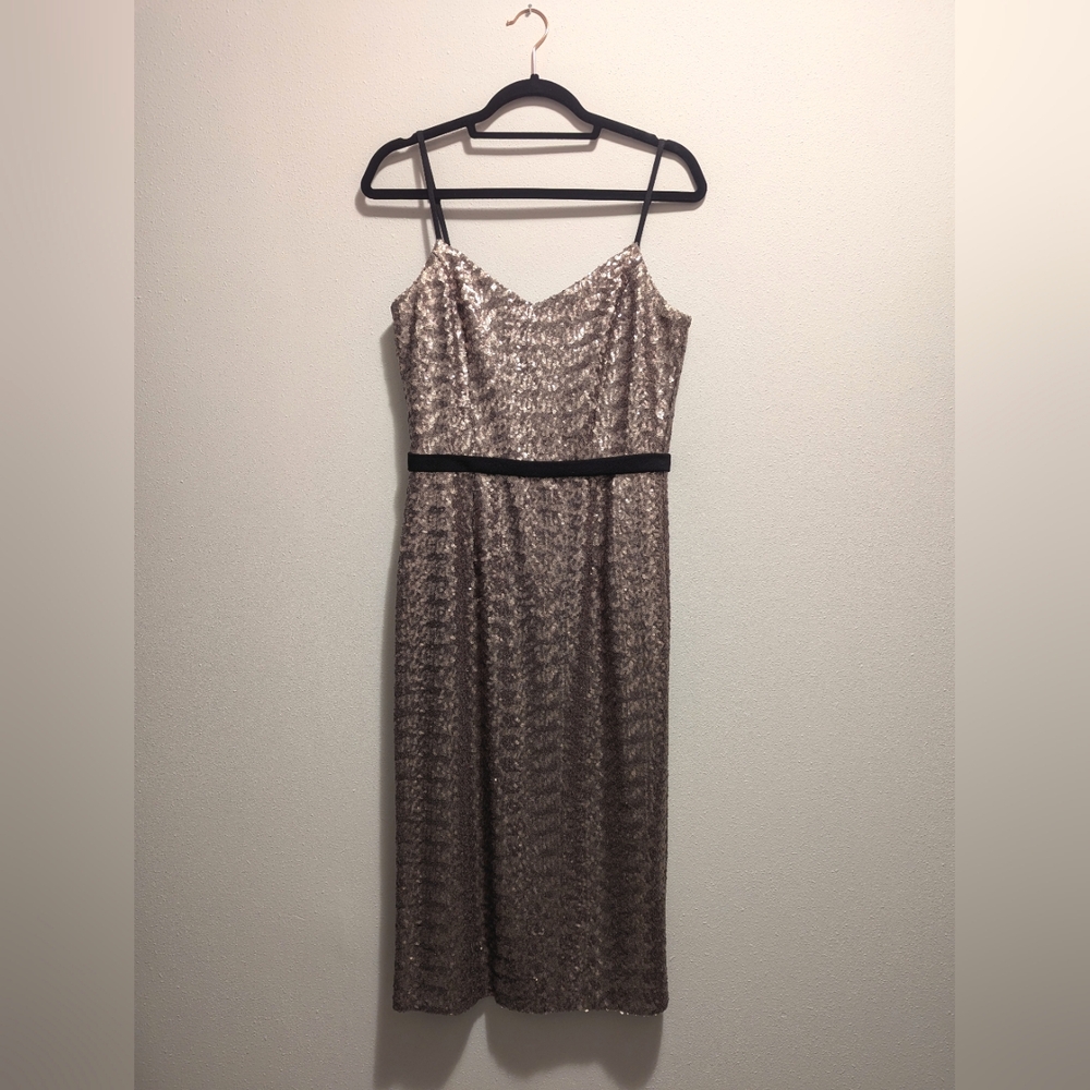 Dress the population champagne gold sequin midi dress